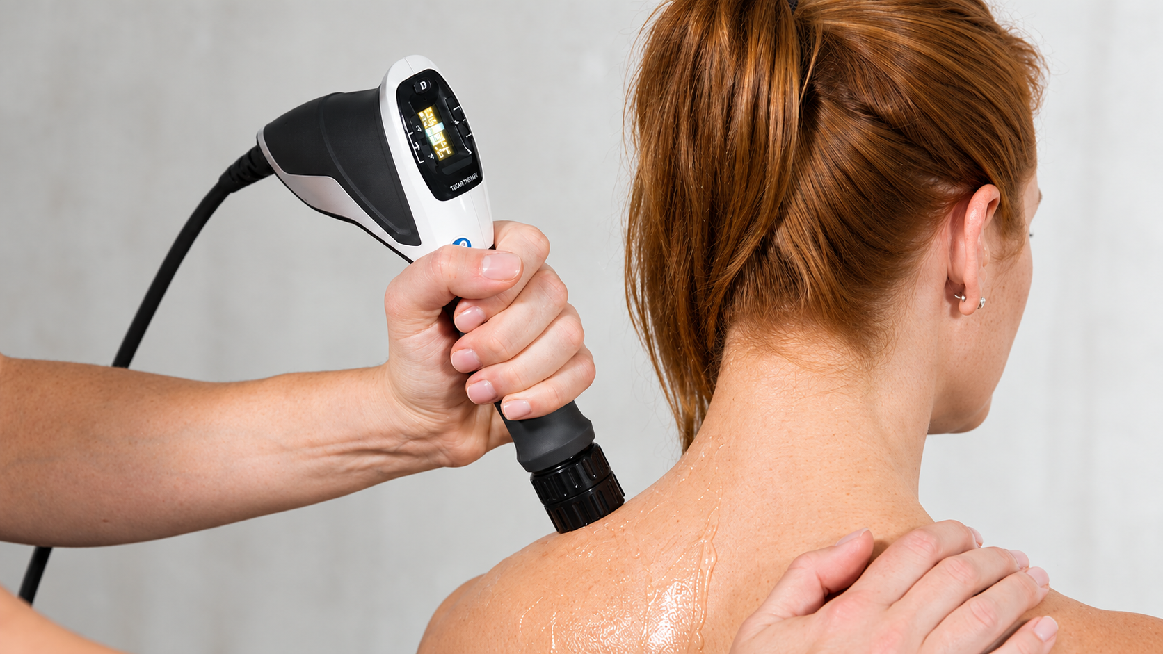 STORZ D-ACTOR FALCON handpiece treating neck and shoulder